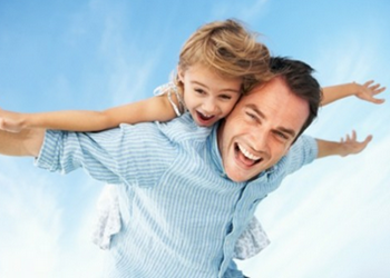 英语学习文章-如何成为一位称职的父亲？  3 ESSENTIALS EVERY MAN MUST KNOW TO BE AN ALL PRO DAD